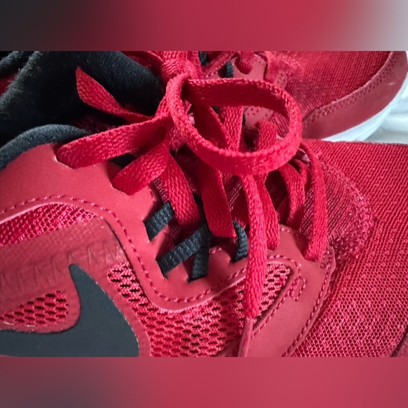 Nike Boy’s Flex Experience 3 Tennis Shoes -
Red/Black SZ 5.5 - Picture 12 of 12